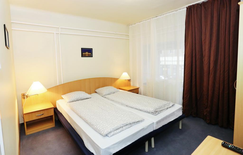 Mezzo Budapest Extérieur photo
